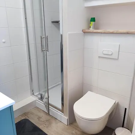 Apartment Lavande D'azur, T2, Parfait Pour Le Thermalisme, Climatisation, Parking Gratuit, Wifi, Est Compris Balaruc-les-Bains